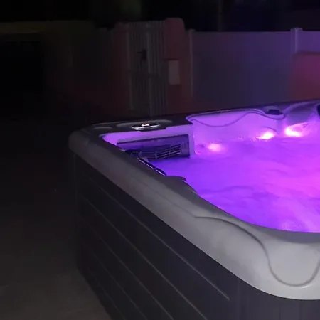 H2o - Jacuzzi & Piscine Chauffee Villa Le Barcarès